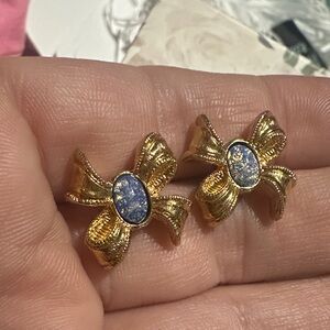 VTG Avon Bow Earrings